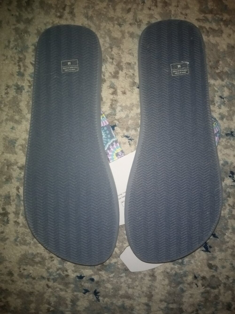 Vera Bradley Flip Flops - Picture 2 of 2